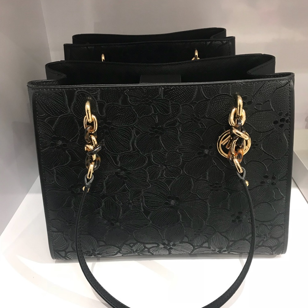 Michael Kors! Brand new with tagπ₯π₯π₯π₯π₯π₯π₯π₯ - Picture 1 of 8
